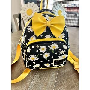 Disney x Loungefly Minnie Mouse Daisies backpack